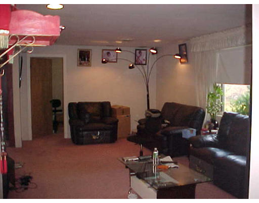 9 Smith Road Randolph, MA 02368 - Photo 3 of 11 Gallery Image 3