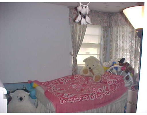 9 Smith Road Randolph, MA 02368 - Photo 5 of 11 Gallery Image 5