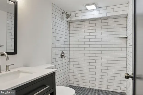 $3,000 | 323 34th Street Northeast, Washington, DC 20019