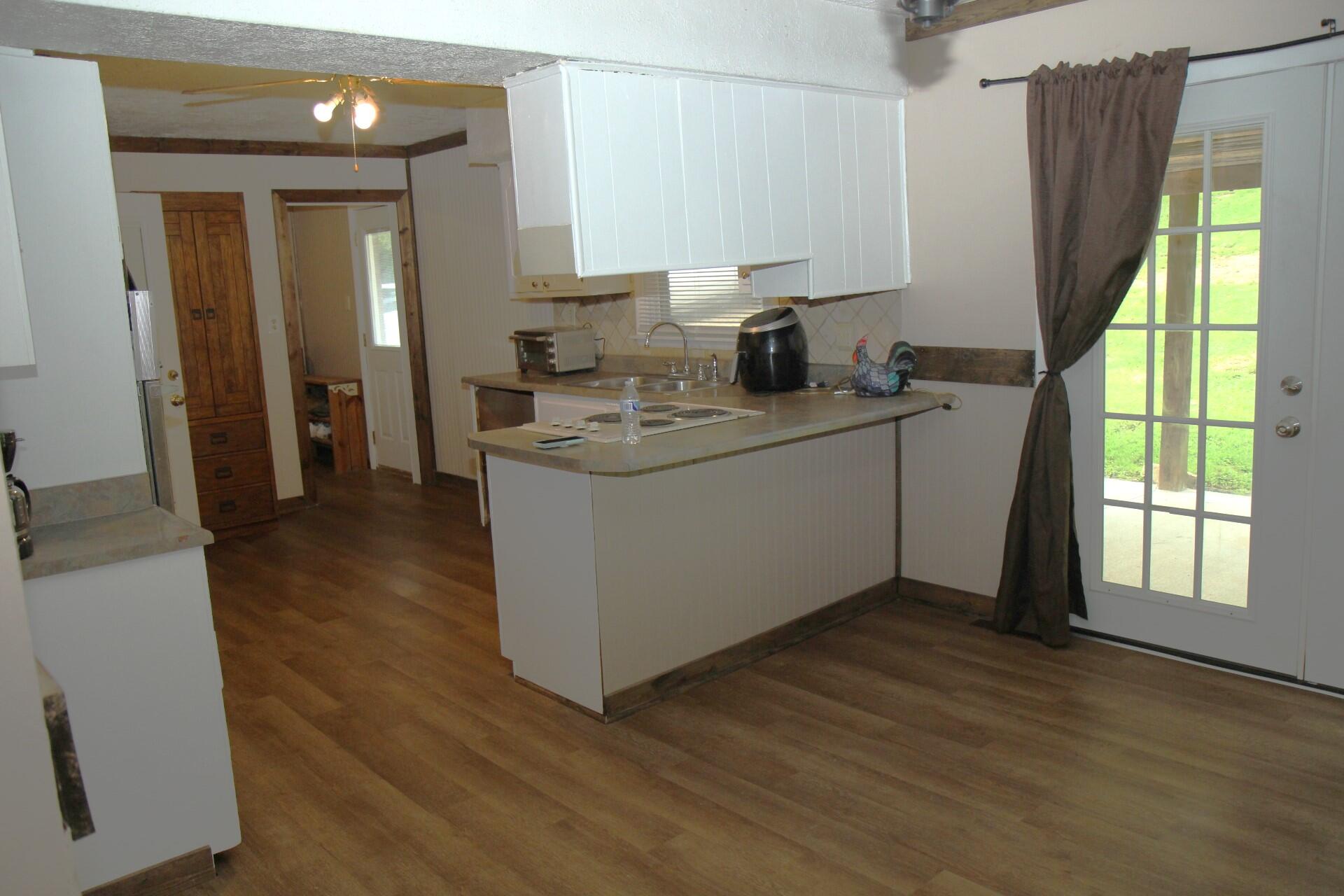 1032 Wisemantown Road Irvine, KY 40336 - Photo 19 of 32 IMG_4602