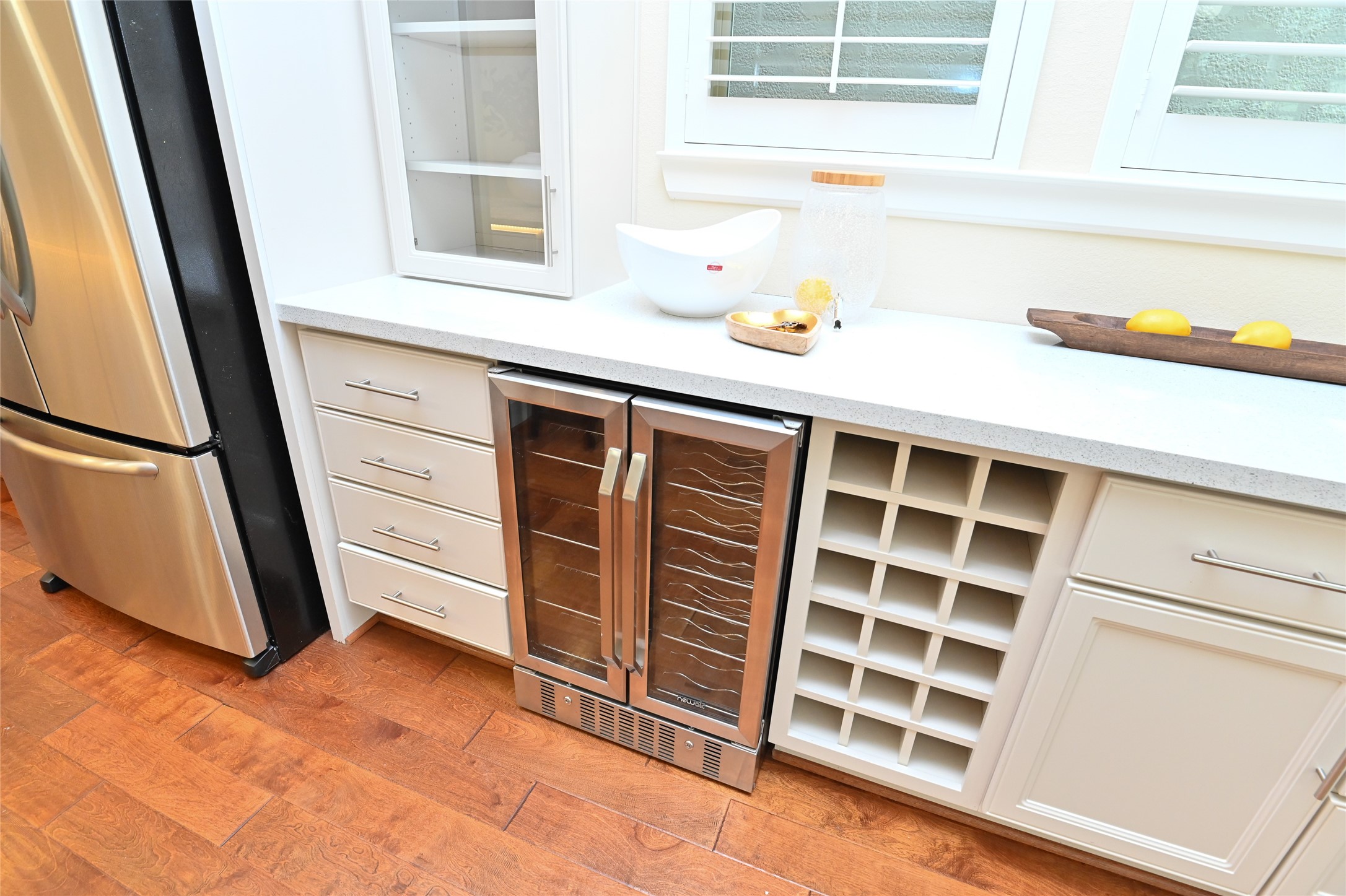 11906 McNabb Lane Houston, TX 77082 - Photo 10 of 45 a view of front door with wooden floor and a window