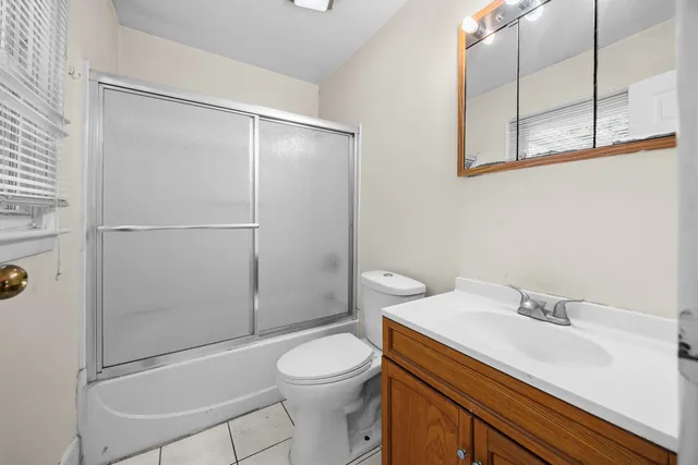 $300,000 | 1020 South Park Boulevard, Streamwood, IL 60107