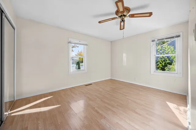 $300,000 | 1020 South Park Boulevard, Streamwood, IL 60107