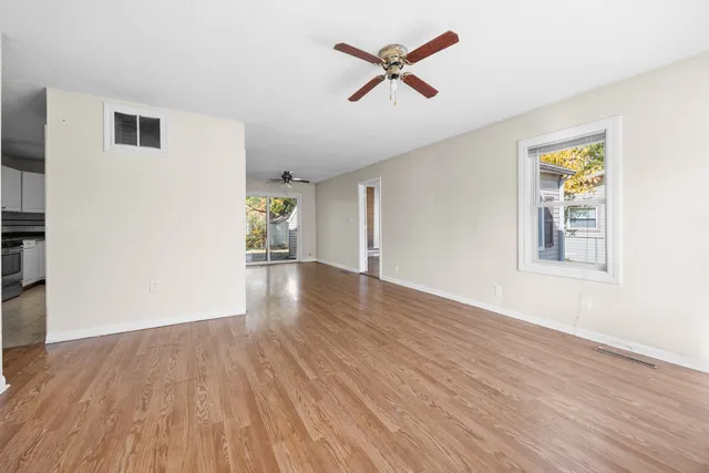 $300,000 | 1020 South Park Boulevard, Streamwood, IL 60107