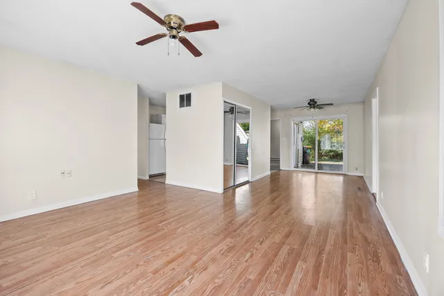 $300,000 | 1020 South Park Boulevard, Streamwood, IL 60107