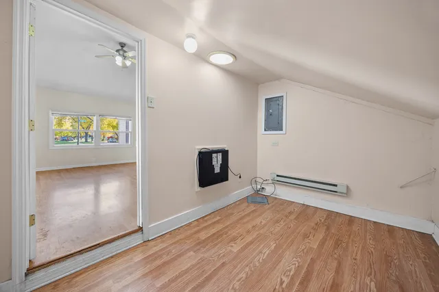 $300,000 | 1020 South Park Boulevard, Streamwood, IL 60107