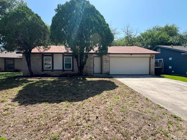 $1,695 | 11226 Prairie Springs Drive, San Antonio, TX 78249