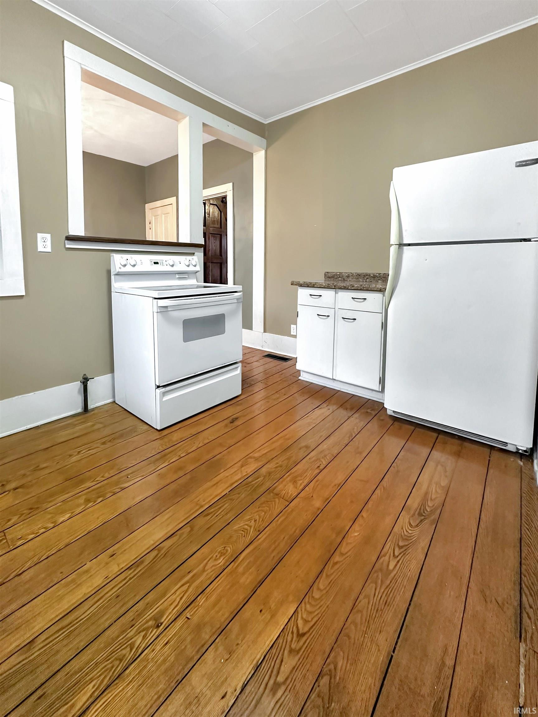 14145 1st Road Plymouth, IN 46563 - Photo 12 of 23 Gallery Image 12