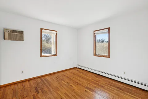 $1,400,000 | 17 West West Lake Drive, Montauk, NY 11954