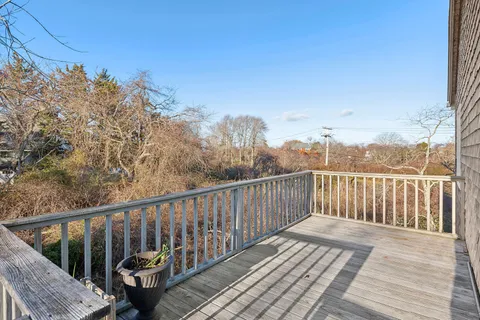 $1,400,000 | 17 West West Lake Drive, Montauk, NY 11954