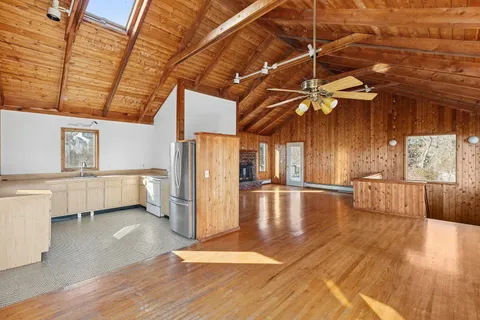 $1,400,000 | 17 West West Lake Drive, Montauk, NY 11954