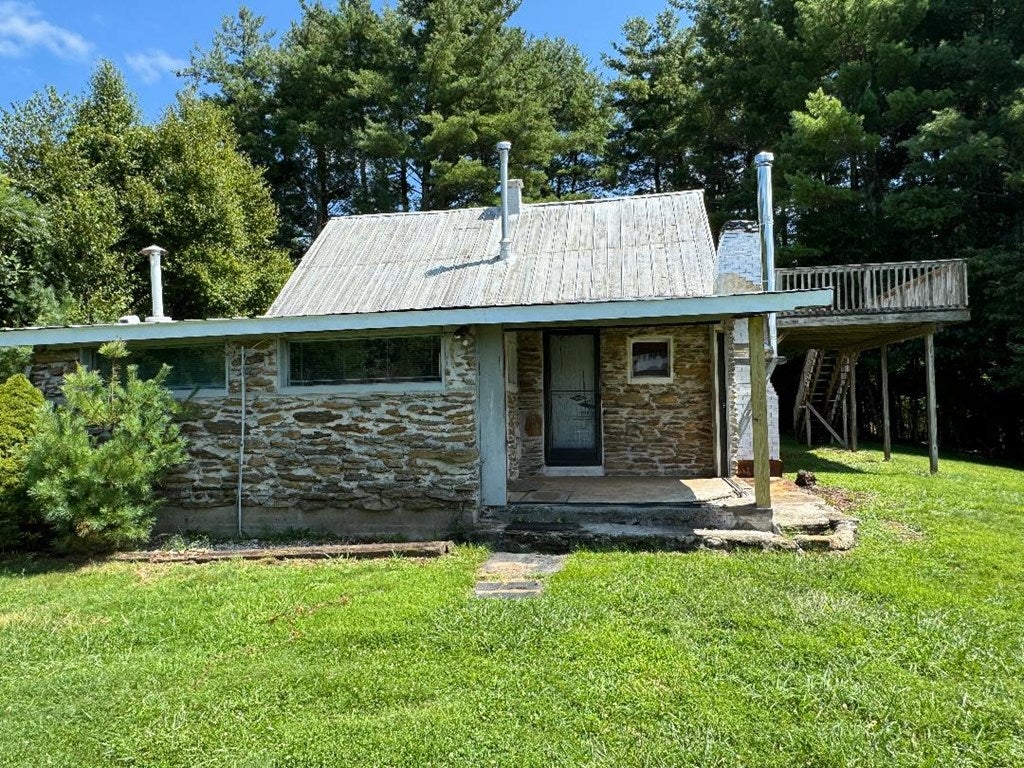 450 High Point Road Woodlawn, VA 24381 - Photo 10 of 55 Gallery Image 10