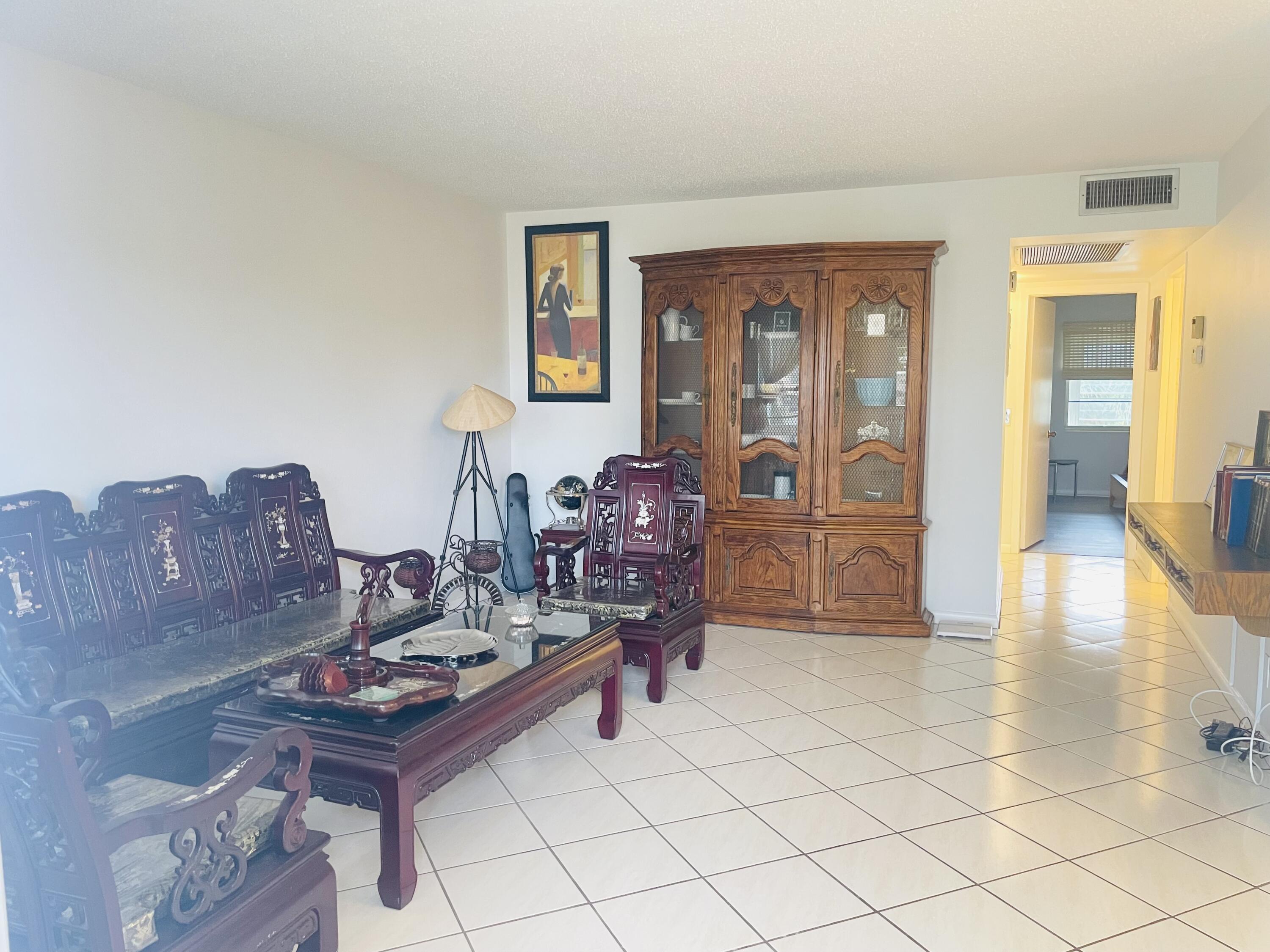 2067 Guildford East, Unit D Boca Raton, FL 33434 - Photo 4 of 19 IMG_2771