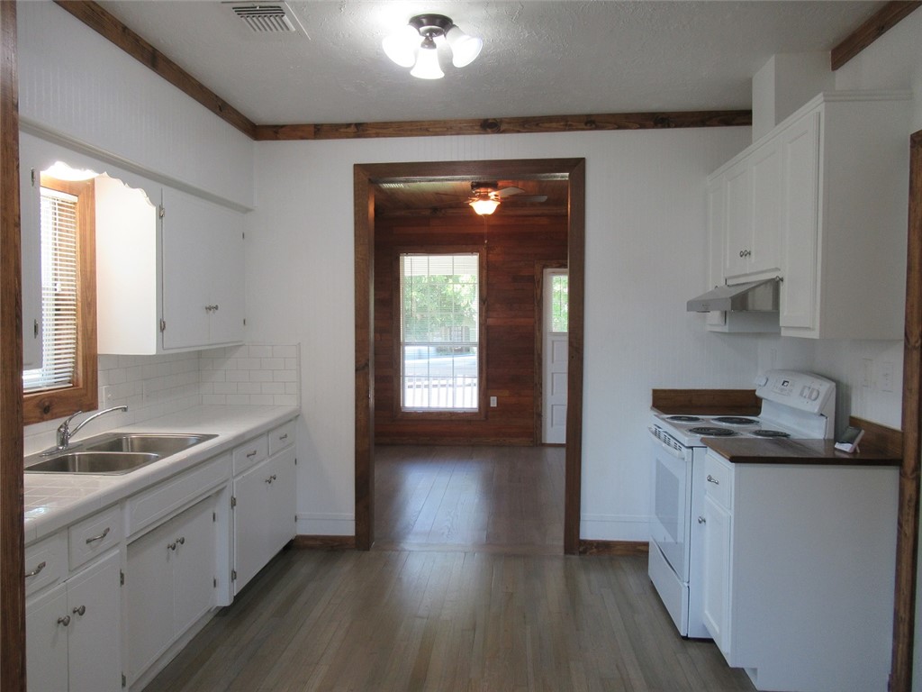 1601 West Main Street Brenham, TX 77833 - Photo 5 of 19