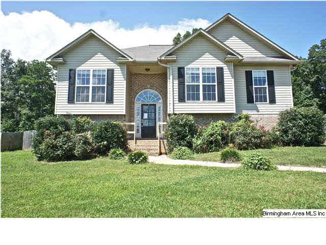285 Maple Crest Odenville, AL 35120 - Photo 1 of 32