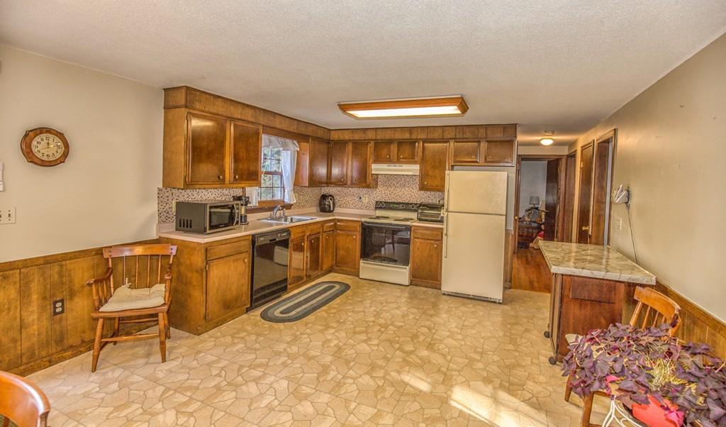 227 Morgan Road West Springfield, MA 01089 - Photo 8 of 34 Gallery Image 8