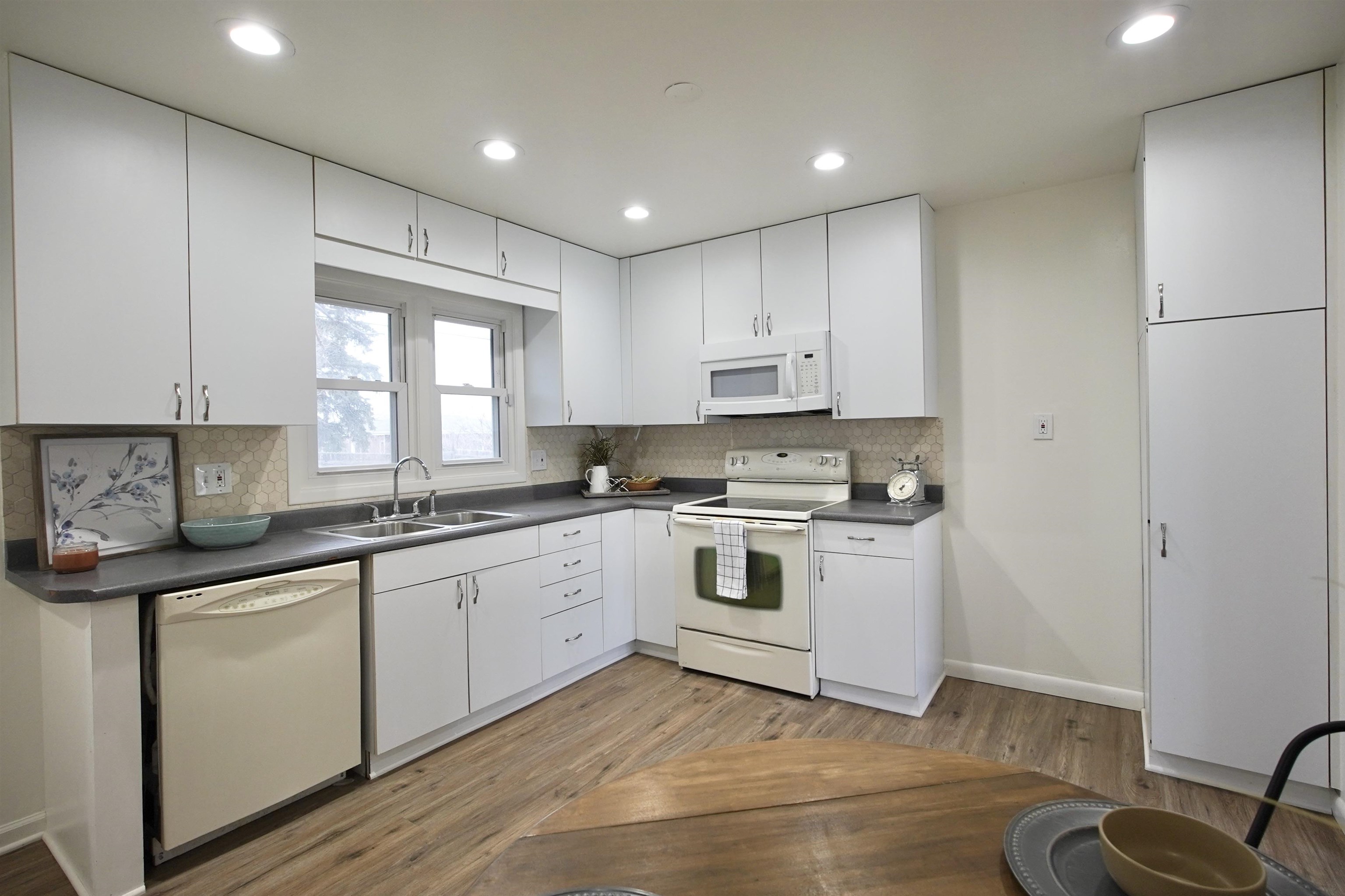 2110 Kingsboro Road Casper, WY 82604 - Photo 2 of 42