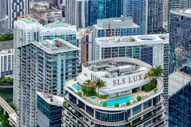 a picture of city view