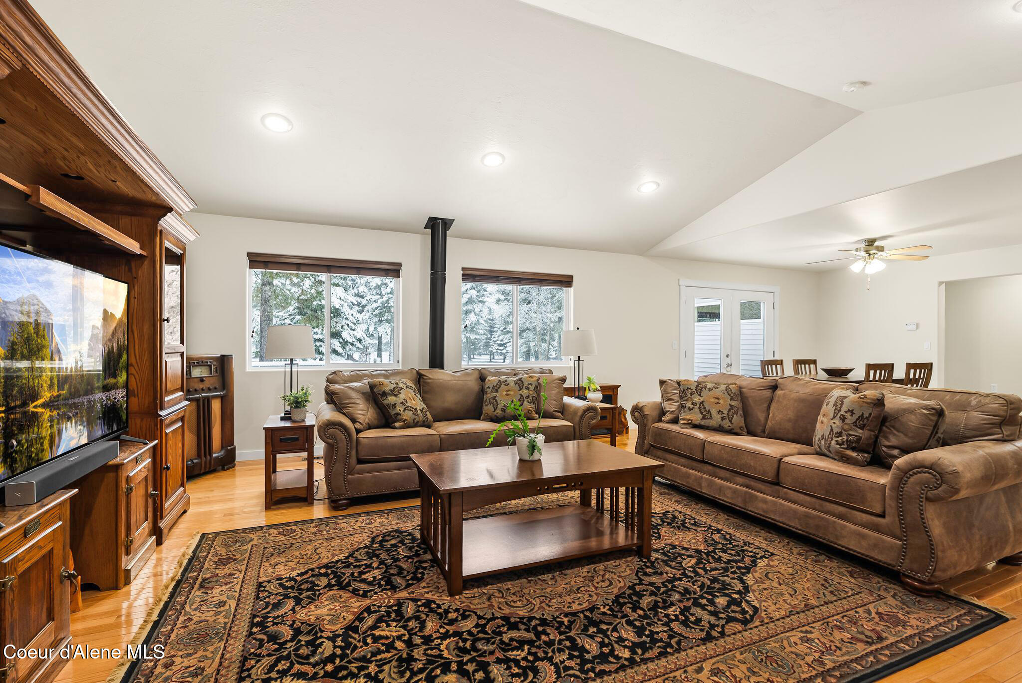 249 Indigo Sky Road Sandpoint, ID 83864 - Photo 24 of 71 Spacious living room