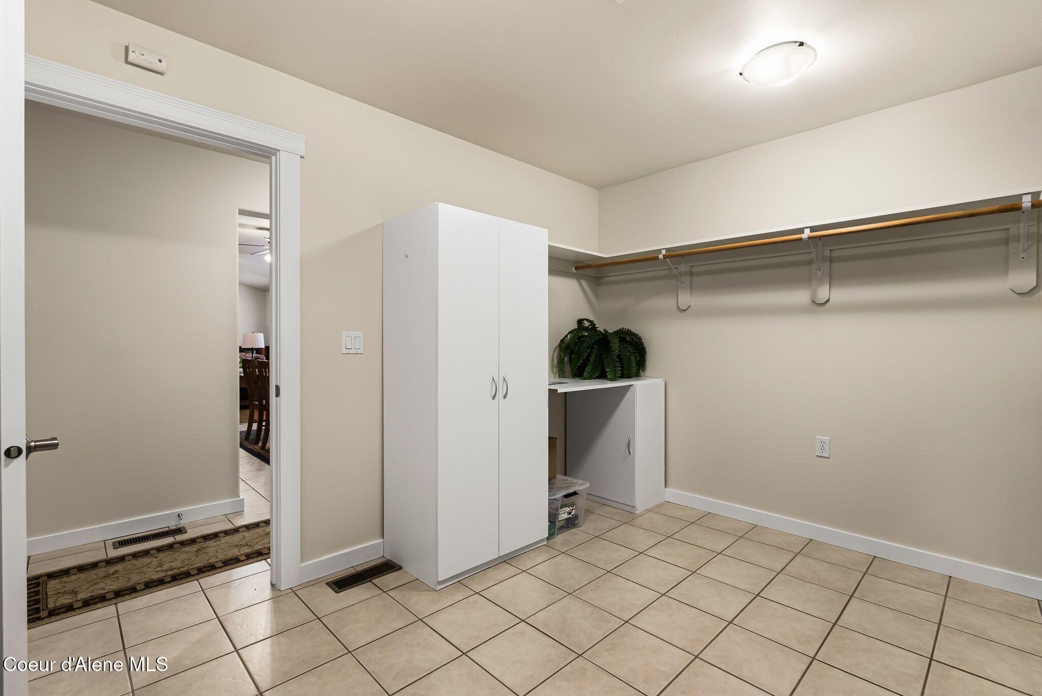 249 Indigo Sky Road Sandpoint, ID 83864 - Photo 44 of 71 Laundry/craft room