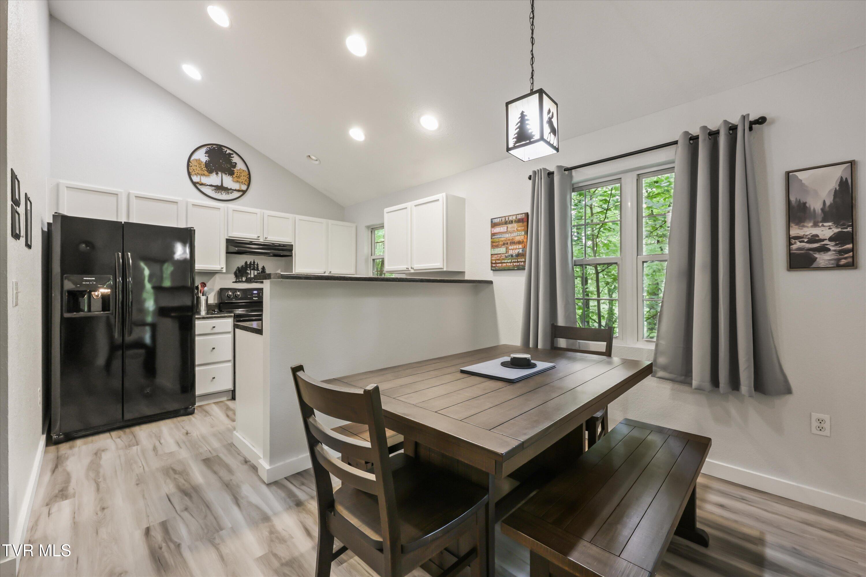 516-537 Proffitt Road, Unit 17 Gatlinburg, TN 37738 - Photo 22 of 57 09-537 Johnson Ln unit 2 04