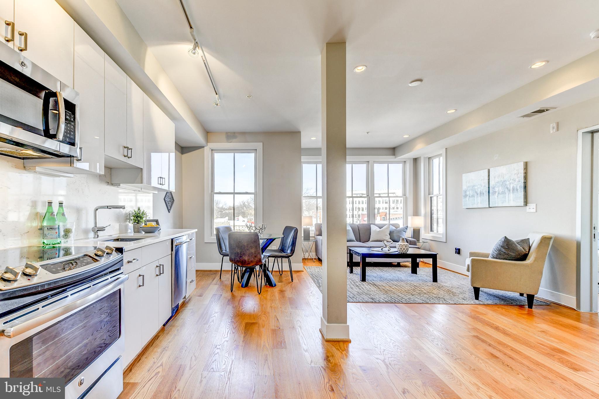 1209 G Street Southeast, Unit 10 Washington, DC 20003 - Photo 5 of 28 Modern, bright & airy