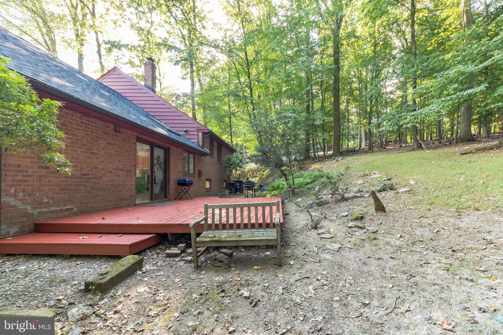 548 Forest Road Wayne, PA 19087 - Photo 2 of 28