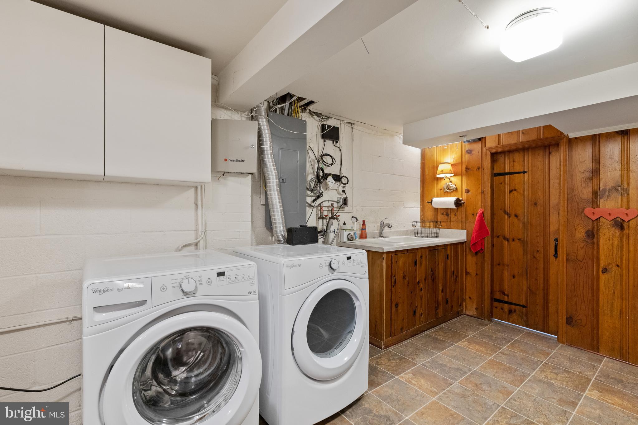2018 Edgewater Parkway Silver Spring, MD 20903 - Photo 24 of 30 Gallery Image 24