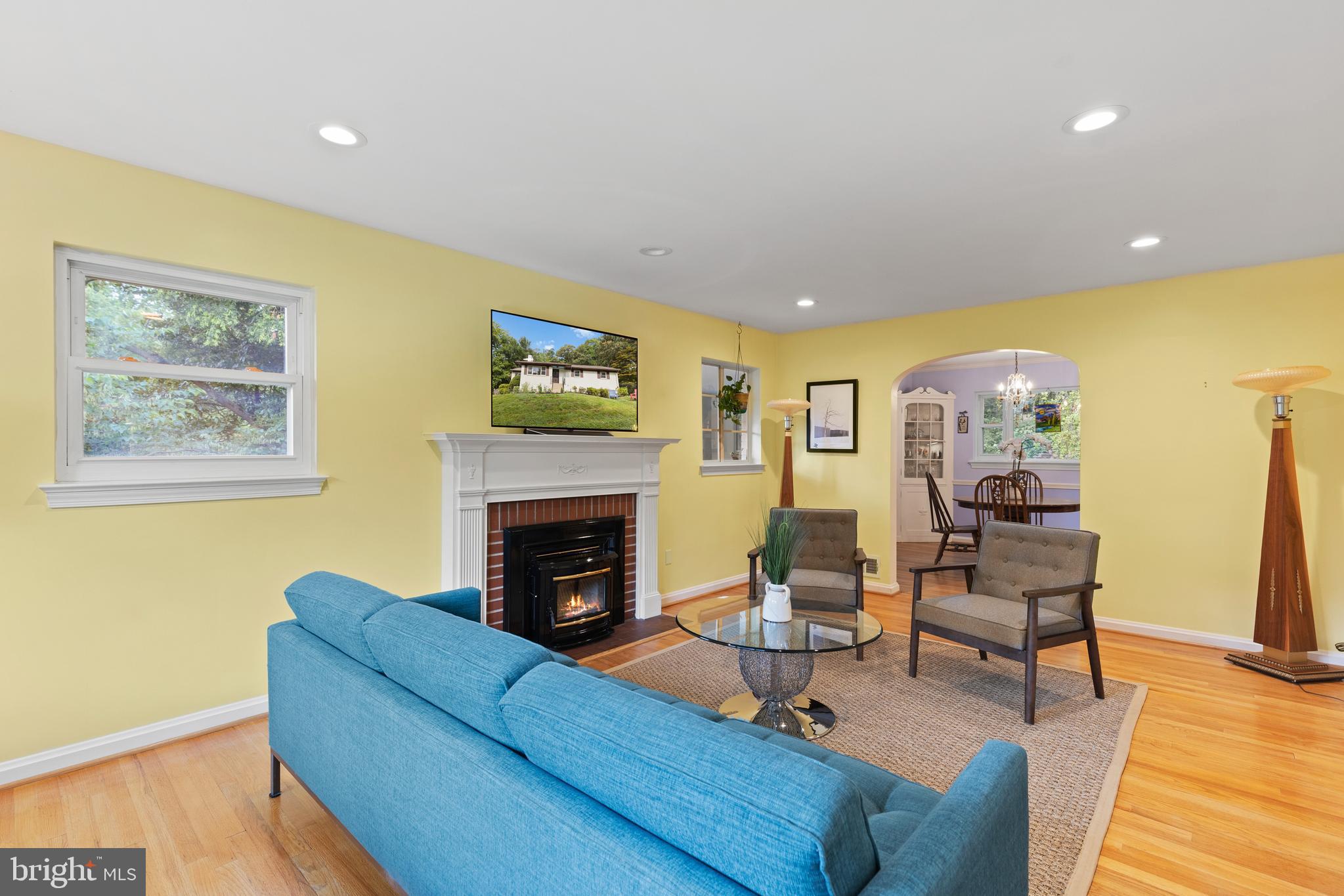2018 Edgewater Parkway Silver Spring, MD 20903 - Photo 8 of 30 Gallery Image 8