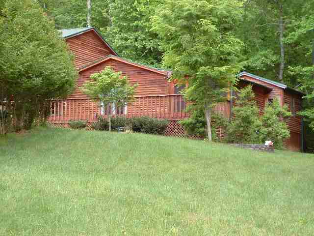 1046 Cedar Road Marietta, SC 29661 - Photo 3 of 12