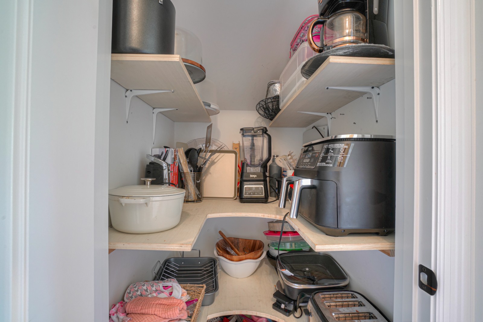 9620 Mona Road Murfreesboro, TN 37129 - Photo 28 of 58 a room with water heater and utility racks