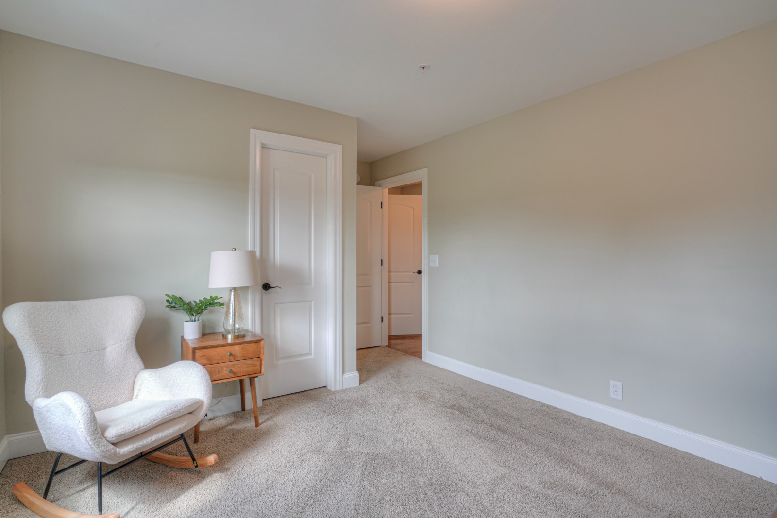 9620 Mona Road Murfreesboro, TN 37129 - Photo 35 of 58 a livingroom with furniture and a couch