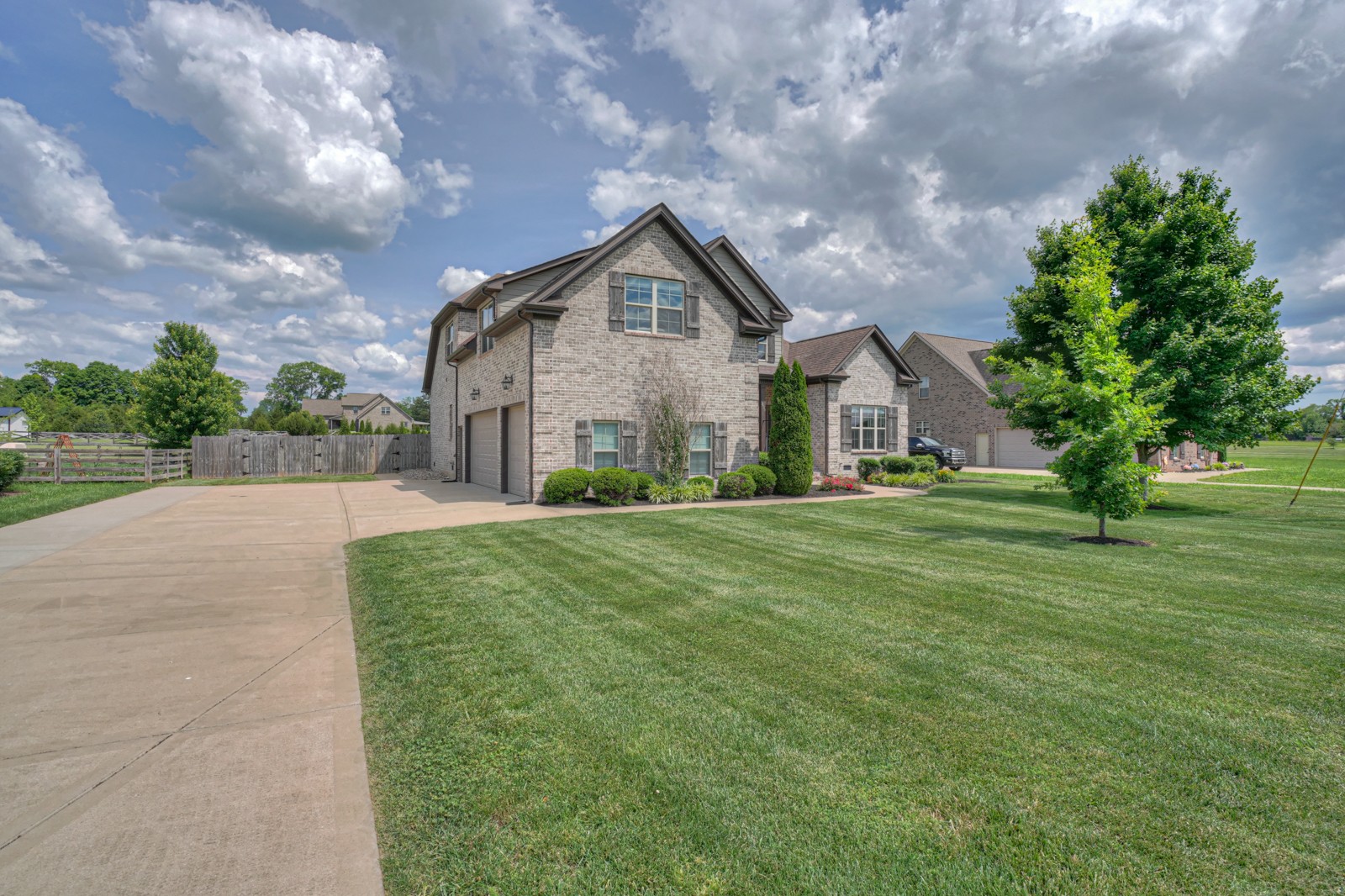 9620 Mona Road Murfreesboro, TN 37129 - Photo 4 of 58 a front view of house with yard and green space