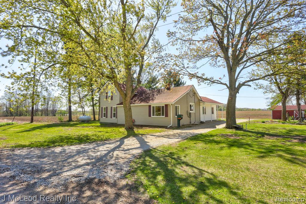 7016 East Dodge Road Mount Morris, MI 48458 - Photo 6 of 67