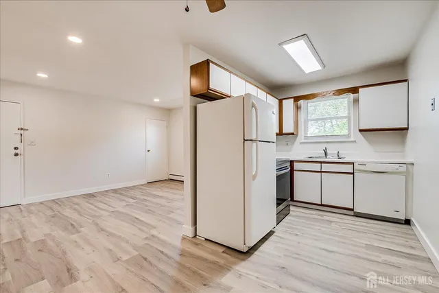 $1,750 | 289 Main Street, Unit 4P, Spotswood, NJ 08884