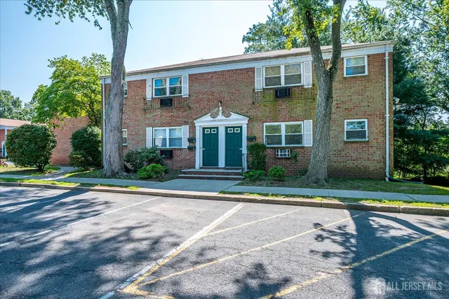 $1,750 | 289 Main Street, Unit 4P, Spotswood, NJ 08884