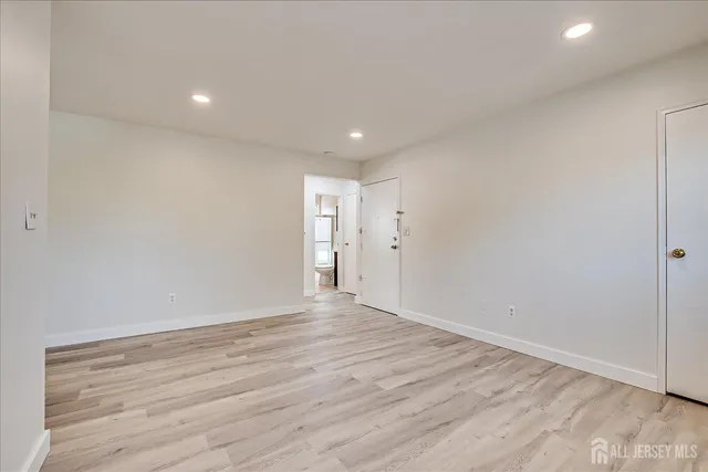 $1,750 | 289 Main Street, Unit 4P, Spotswood, NJ 08884