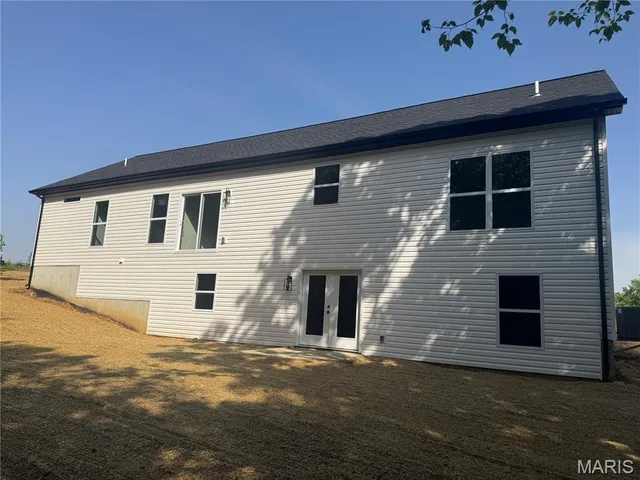 $419,900 | 335 Shumard Oak Drive, Troy, MO 63379