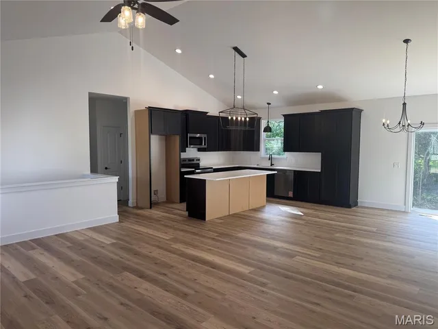 $419,900 | 335 Shumard Oak Drive, Troy, MO 63379