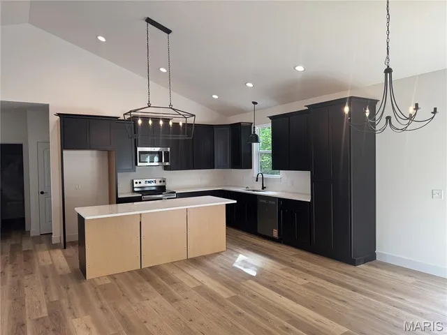 $419,900 | 335 Shumard Oak Drive, Troy, MO 63379