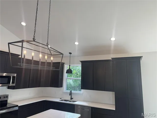 $419,900 | 335 Shumard Oak Drive, Troy, MO 63379