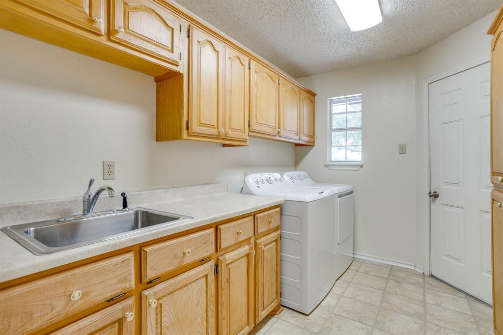22011 Pebble Drive Whitney, TX 76692 - Photo 16 of 40