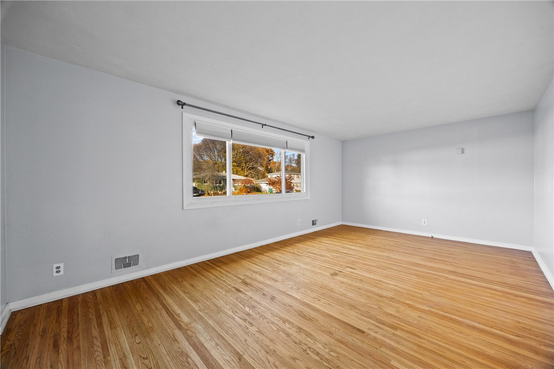 1145 Whitlock Road Irondequoit, NY 14609 - Photo 15 of 42