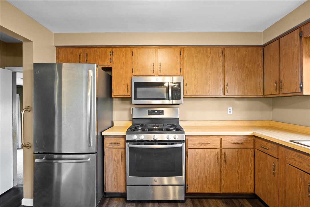 1145 Whitlock Road Irondequoit, NY 14609 - Photo 10 of 42