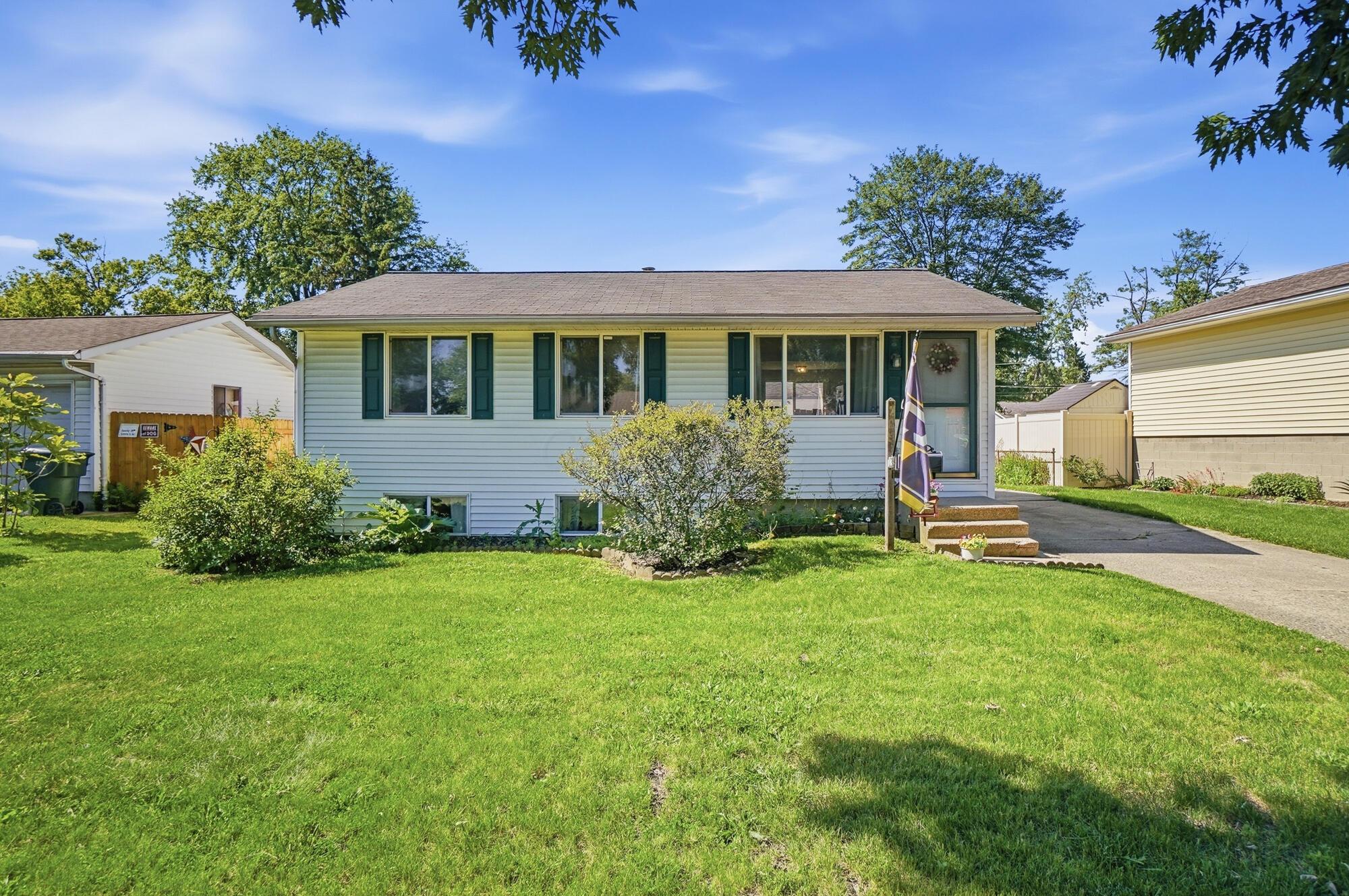 2093 Tupsfield Road Columbus, OH 43229 - Photo 2 of 34 2093 Tupsfield Road