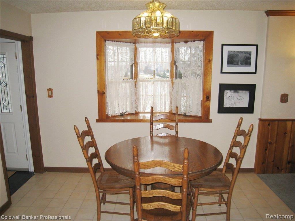 47501 Powell Road Plymouth, MI 48170 - Photo 5 of 10 Nook