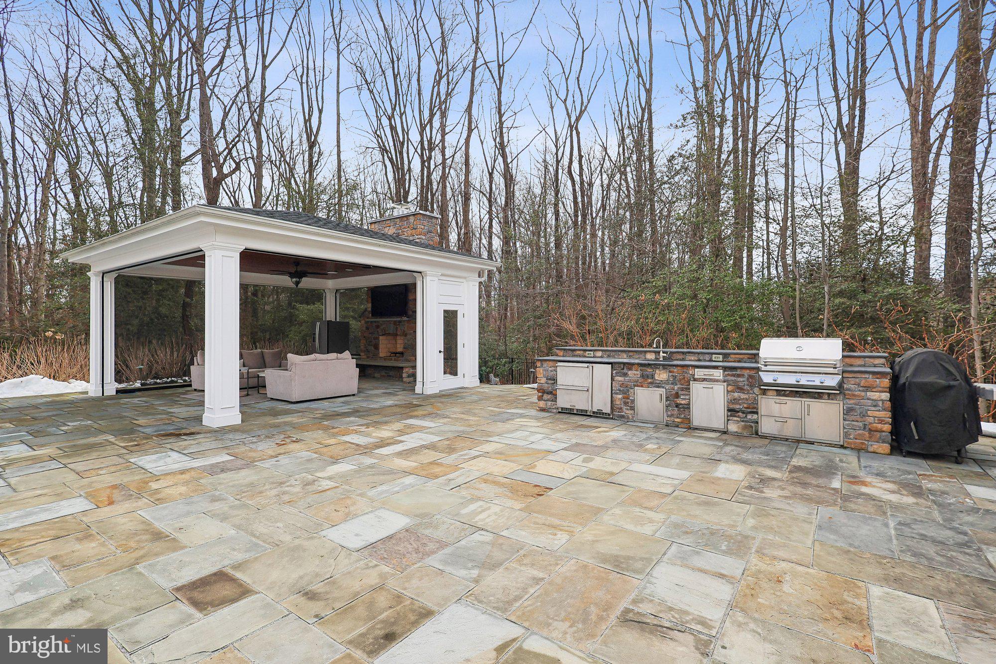 1303 Windsor Ridge Lane Annapolis, MD 21409 - Photo 37 of 40 Patio with built-in kitchen