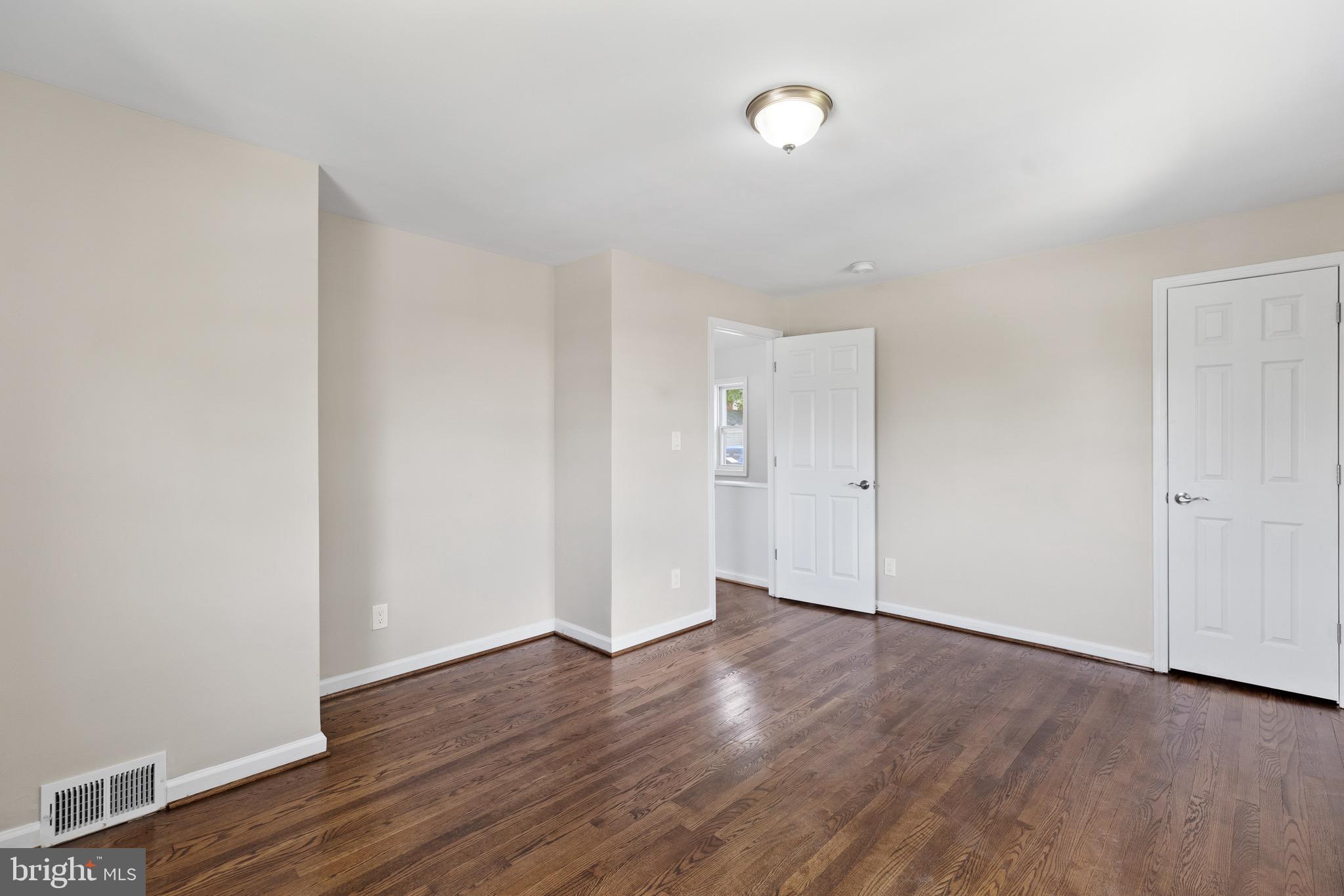 801 Chillum Road Hyattsville, MD 20783 - Photo 15 of 20 Upstairs Bedroom 1