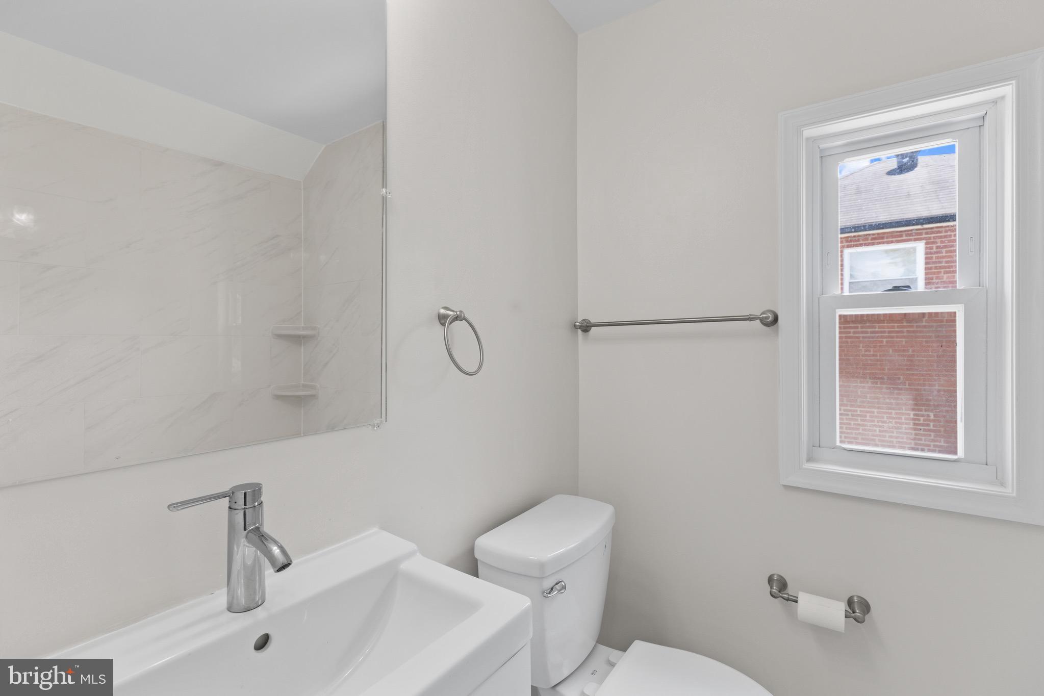 801 Chillum Road Hyattsville, MD 20783 - Photo 17 of 20 Upstairs Full Bath