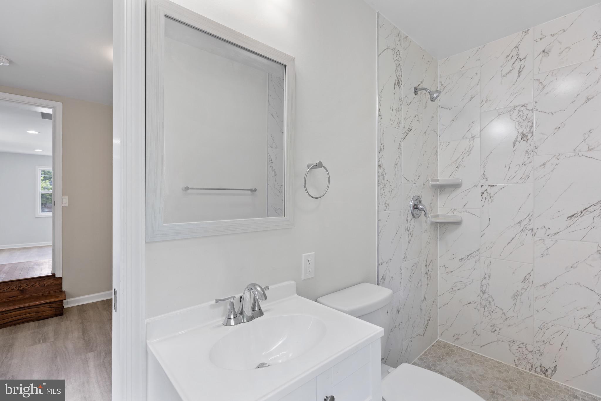 801 Chillum Road Hyattsville, MD 20783 - Photo 8 of 20 Master Bathroom
